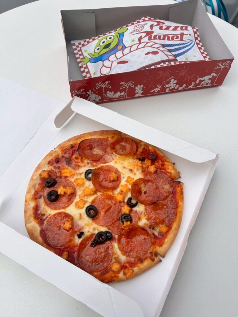 ピザ・プラネットのスペシャルメニュー ピザセット